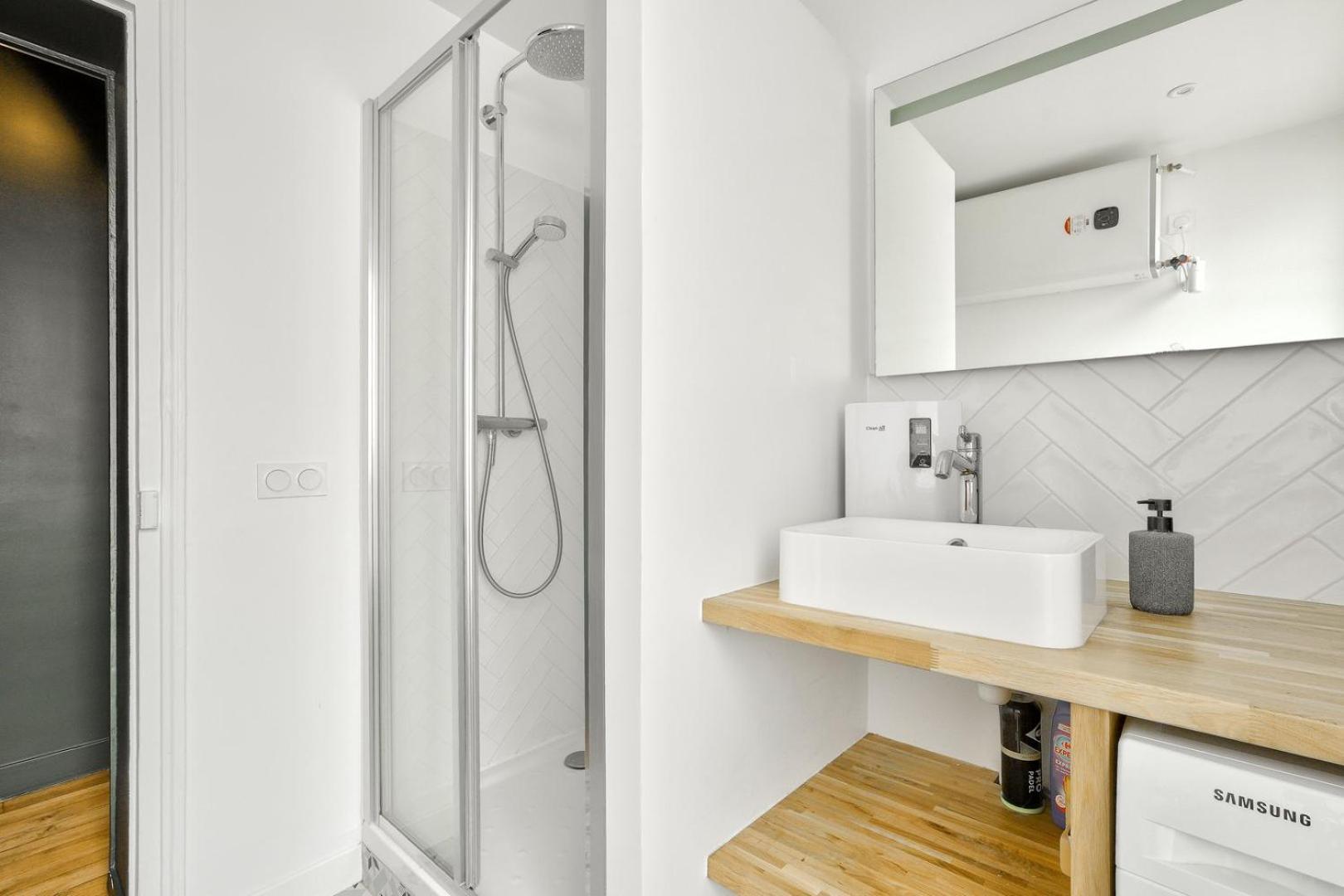 Cosy En Plein 11eme Arrondissement Appartement *